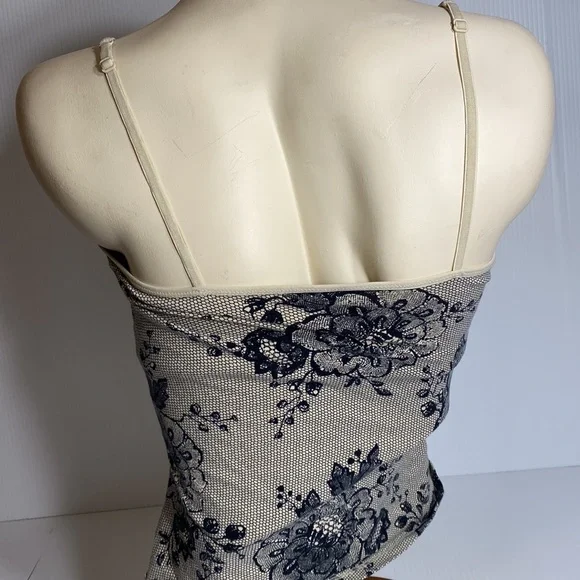 ❤️ 3/$20 Express shelf lined tank top adjustable straps lace print floral S - Picture 2 of 5